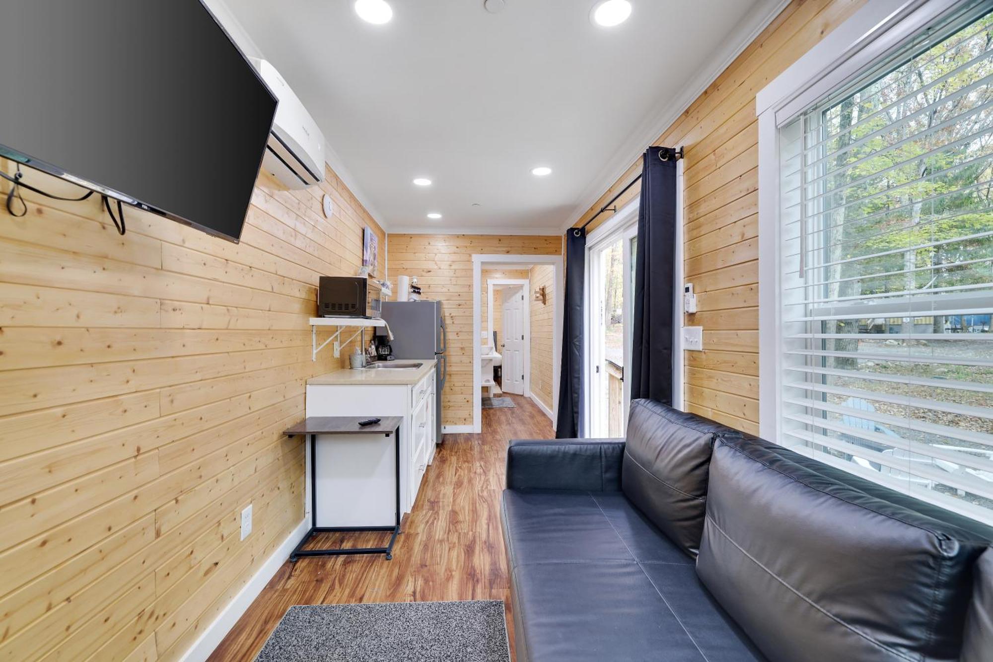 Camptel Poconos Lodging