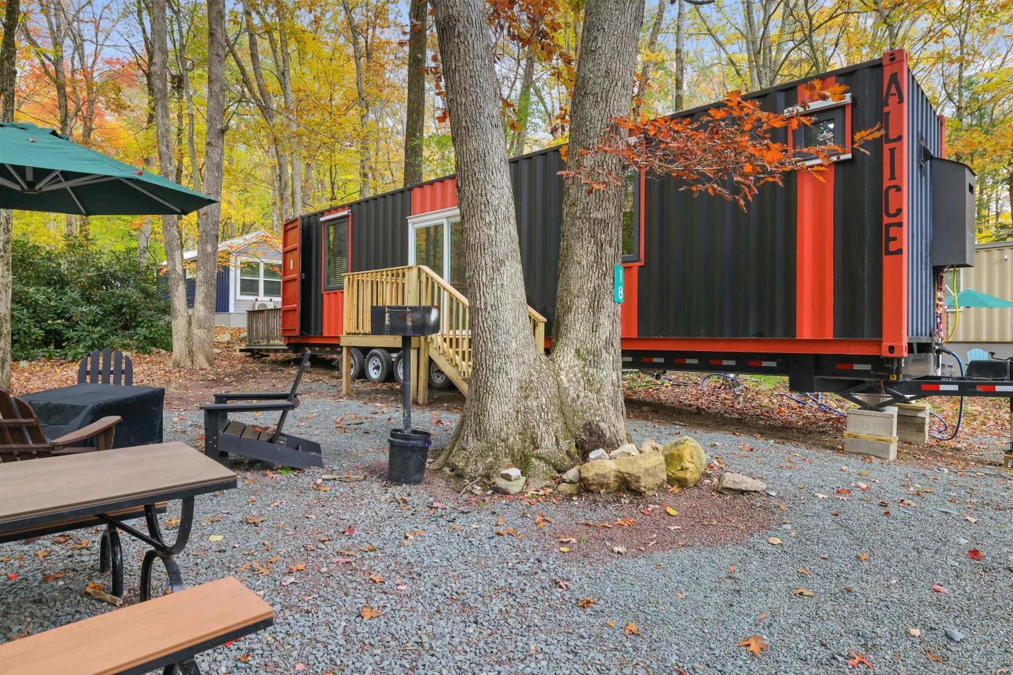 Hotel Camptel Poconos Lodging *